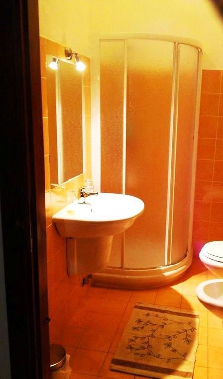 Вилла Residenza Via Roma 3 Ла-Маддалена Экстерьер фото
