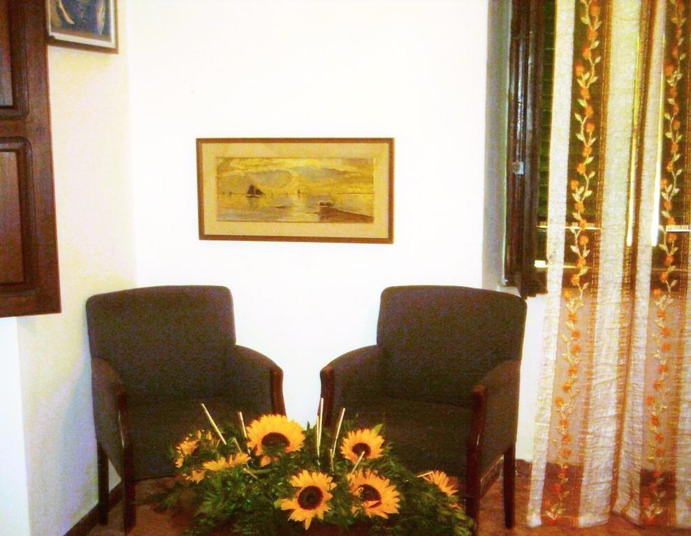 Вилла Residenza Via Roma 3 Ла-Маддалена Экстерьер фото