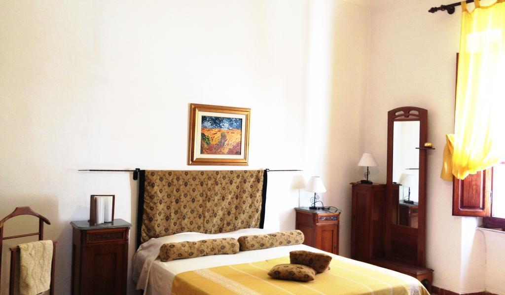 Вилла Residenza Via Roma 3 Ла-Маддалена Экстерьер фото